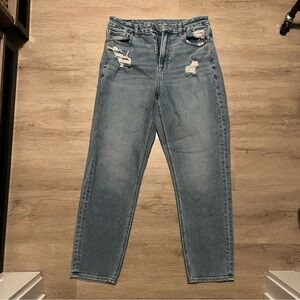 American Eagle AE Stretch Curvy Mom Jean, Classic Medium Denim | 8 Regular